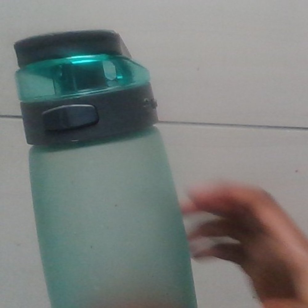 waterbottle - Picture 3 of 3